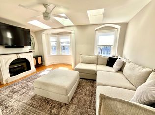 572 East Broadway, South Boston, MA 02127