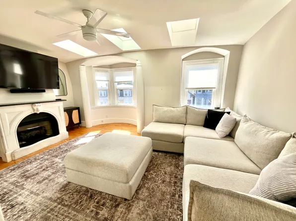572 East Broadway, South Boston, MA 02127