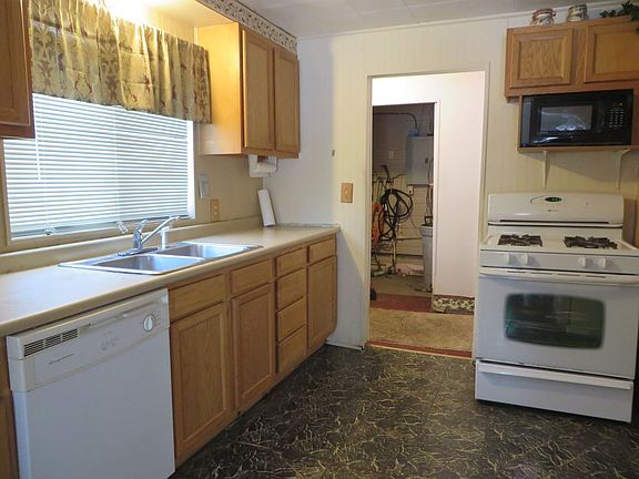 3rd image of 12730 E Metcalf Ave