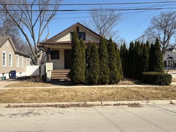 229 Moseley St, Elgin, IL 60123