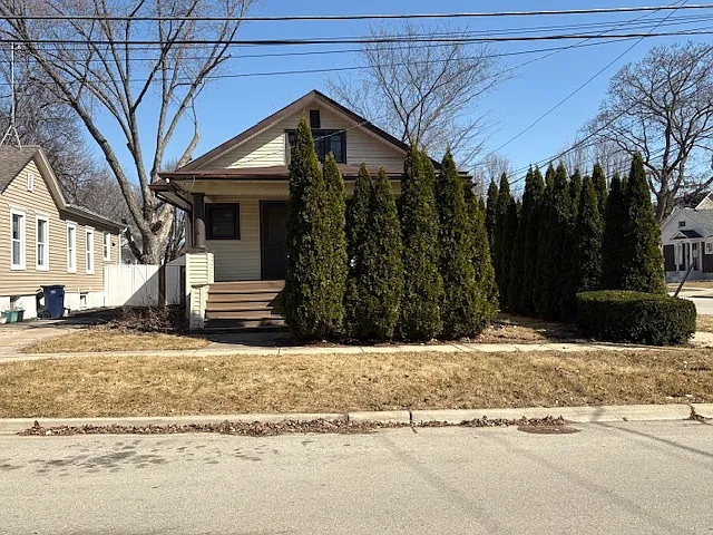 229 Moseley St photo 1