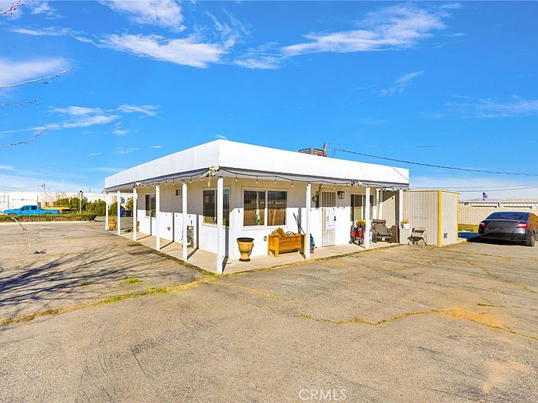 Listing photo 4