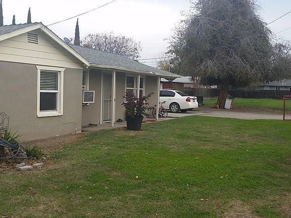 2nd image of 2808 Holly Dr