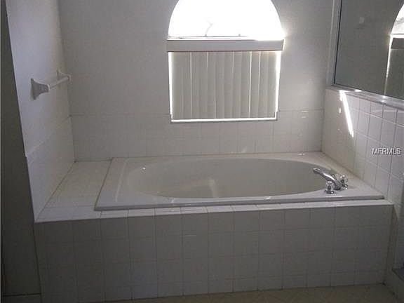 3rd image of 117 Aurelia Ct