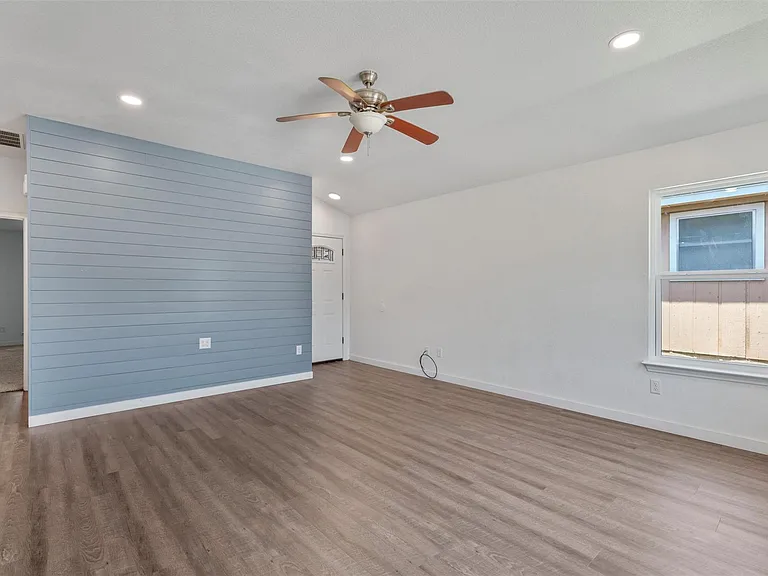 17537 Loch Linnhe Loop — Photo 4