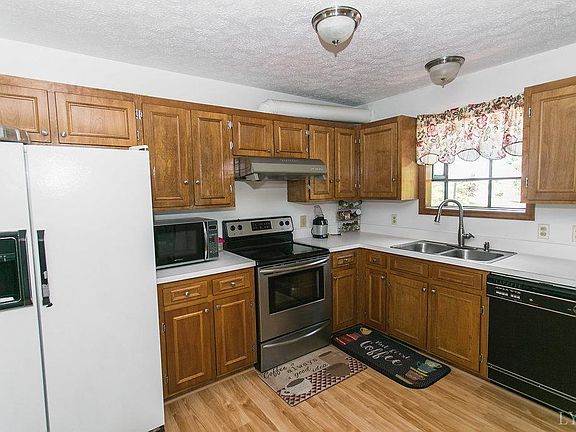 4th image of 109 Willow Bend Dr