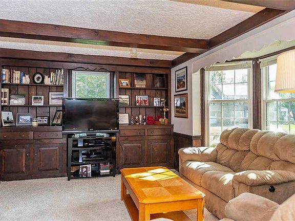 4th image of 41 Waldo Ln