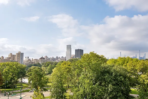 Sold by Christie's International Real Estate Group, LLC | media 3