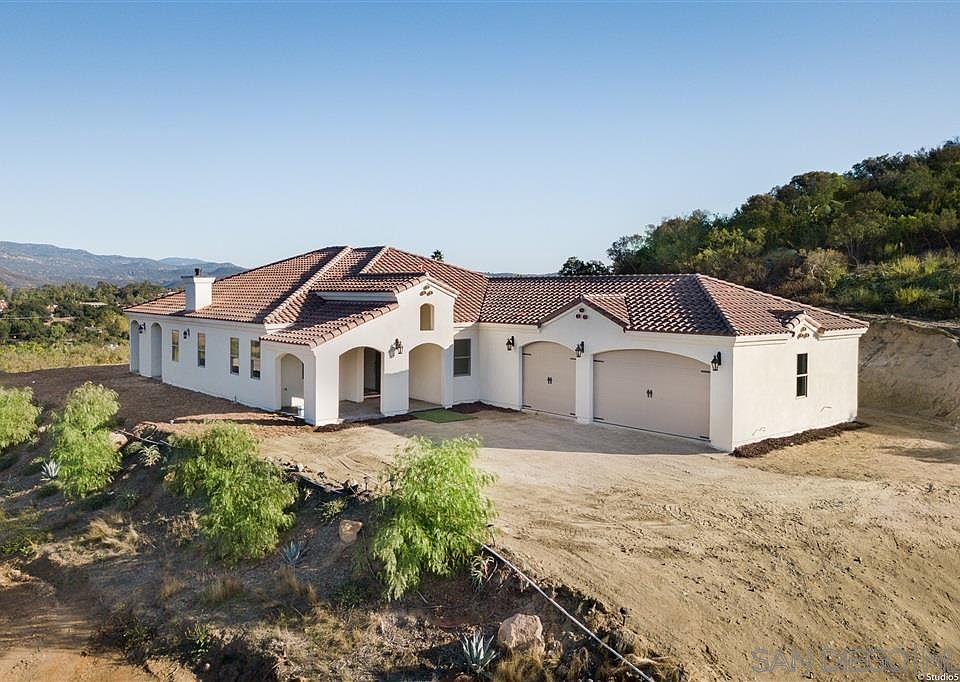 1st image of 15596 Hawksbury Ln