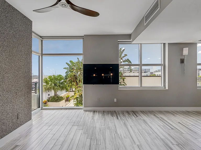 1120 E Kennedy Blvd #1030 — Photo 10