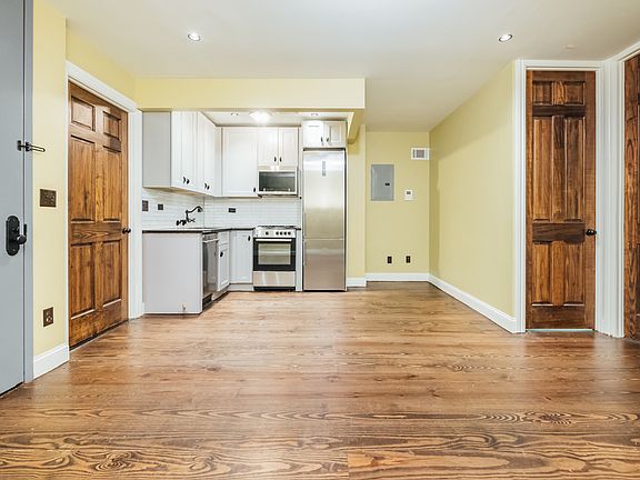 2nd image of 1027 President St #3