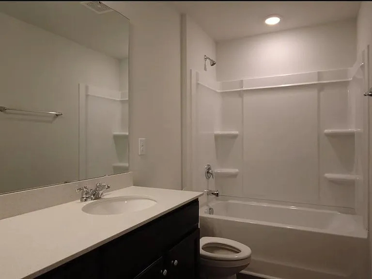 806 McKenzie Park Ter — Photo 31