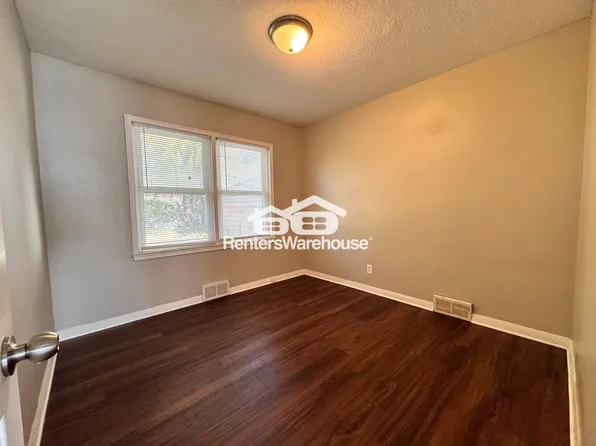 709 Bell Ave, Des Moines, IA 50315