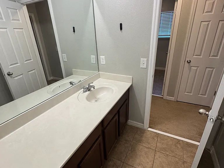 11938 Silverlake Park Dr — Photo 28