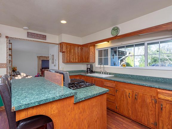 4th image of 5514 Rosswood Ln