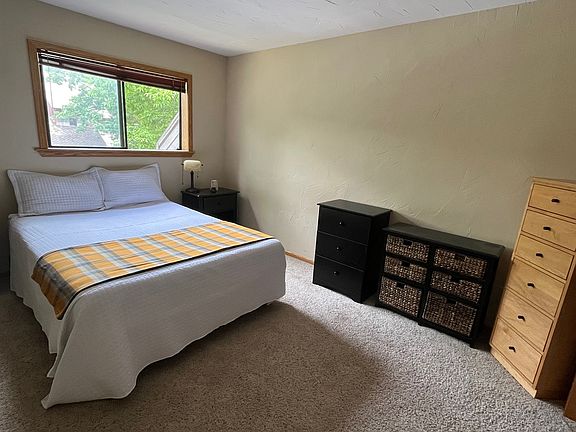 2nd image of 3092 Edison Ct