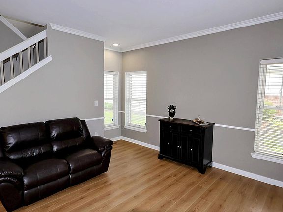 5th image of 5710 Honey Glen Ct
