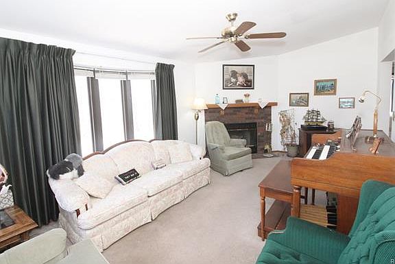 4th image of 25268 Yorktown Ct