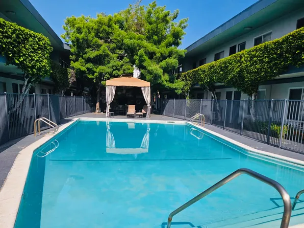 10341 Zelzah Ave #2, Porter Ranch, CA 91326