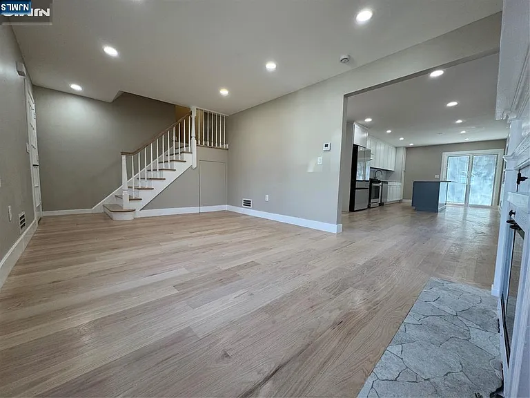 8 Dohrman Ave — Photo 4