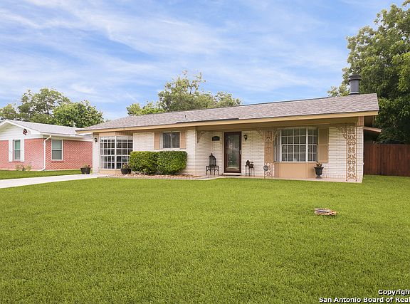 3rd image of 1023 Mount Serolod Dr