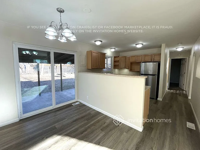 2914 Hudson St — Photo 7