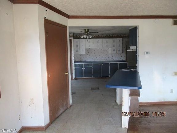 3rd image of 747 16th St