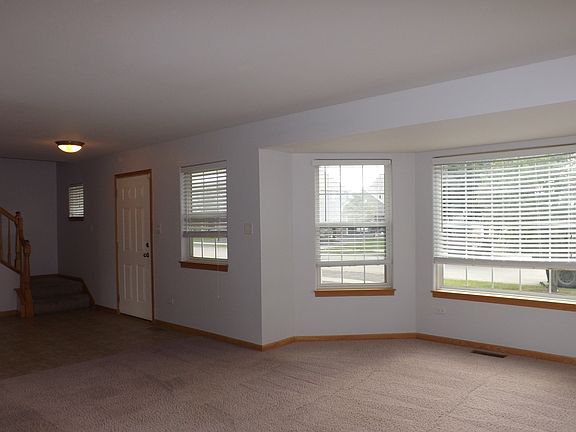 2nd image of 1413 Prairie Creek Trl