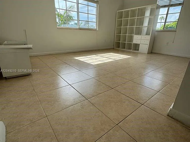 7130 Rue Versailles #6 — Photo 3