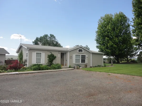9705 Ahtanum Rd, Yakima, WA 98903