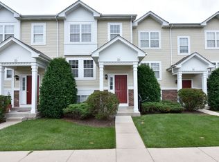 105 W Big Horn Dr, Hainesville, IL 60073