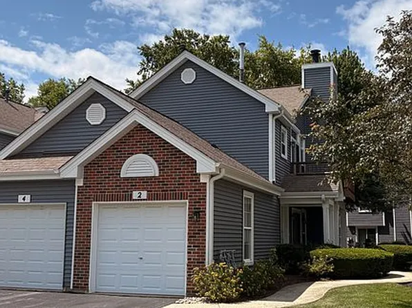 2 Stonegate Ct, Algonquin, IL 60102