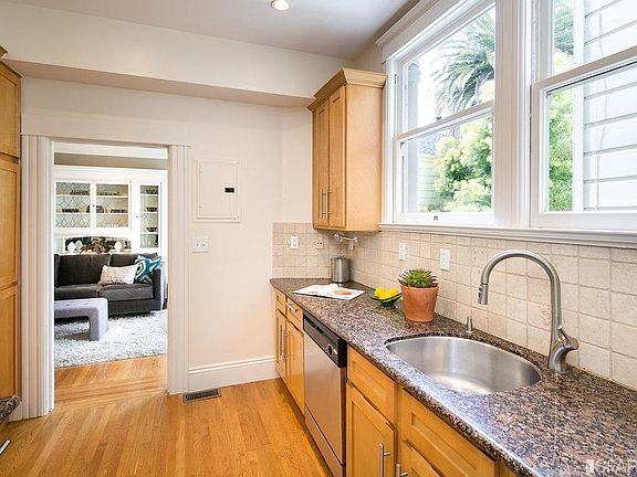 4th image of 1602 Anza St
