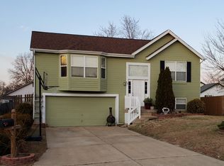 12 Bishops Crest Ct, Saint Peters, MO 63376
