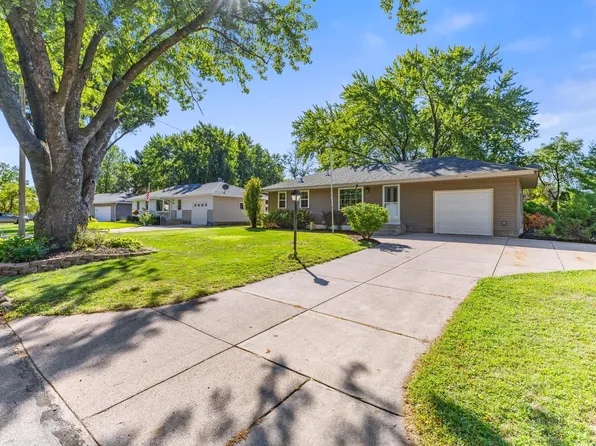 10913 Washington St NE, Blaine, MN 55434