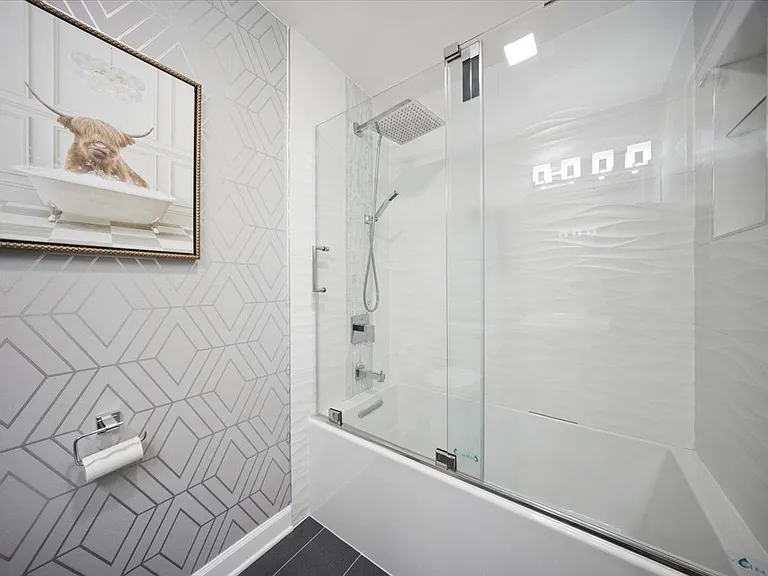 550 Vine Ave #104 — Photo 12