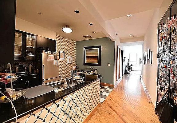4th image of 79 Reade St APT 3C