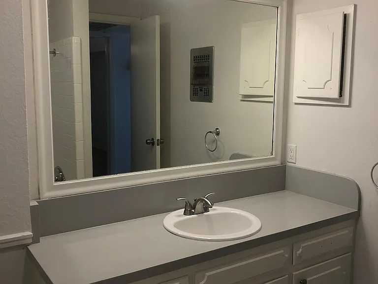 4707 McKinney Ave — Photo 7