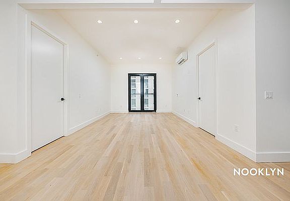 5th image of 250 Gold St #436