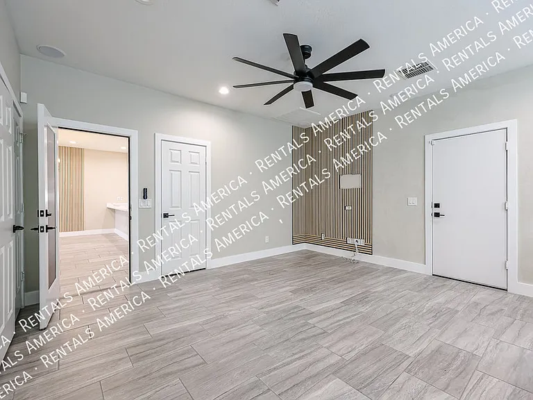 7855 W Rock Springs Dr — Photo 5
