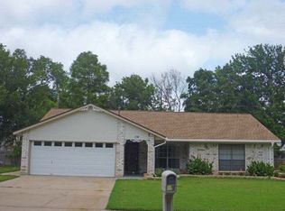 114 Tamarisk Trl, Lake Jackson, TX 77566