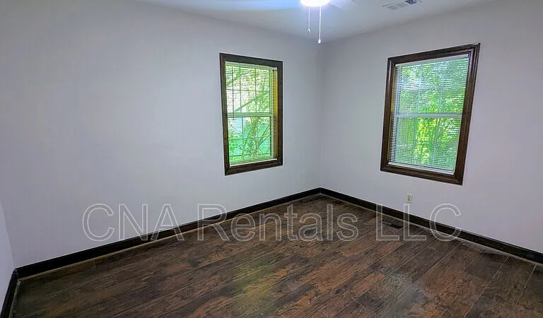 104 E Acres Dr SE — Photo 13