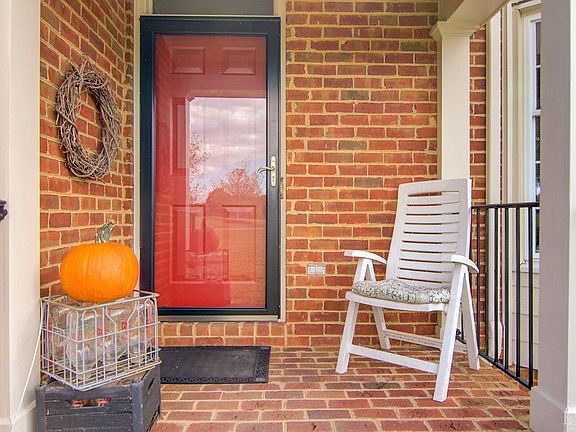 2nd image of 1081 Greenside Ct