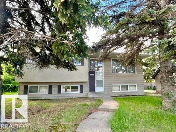 10803 40th Ave NW, Edmonton, AB T6J 0P6