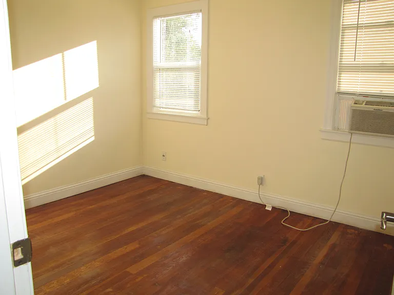 1051 Park Ave #3 — Photo 6