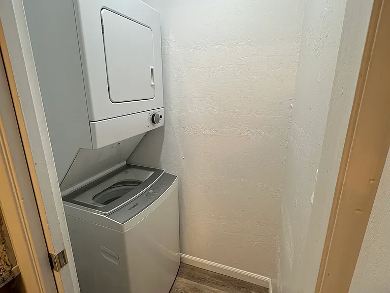 1570 Albatross Dr #2 — Photo 2