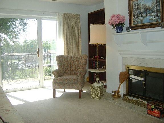 2nd image of 820 Lincolnway W APT 307