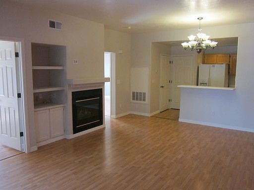 4th image of 963 W Little River Way Unit 2