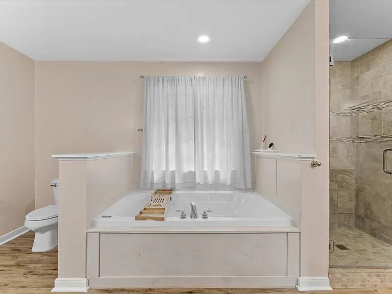 10948 Sunset Hills Dr — Photo 43