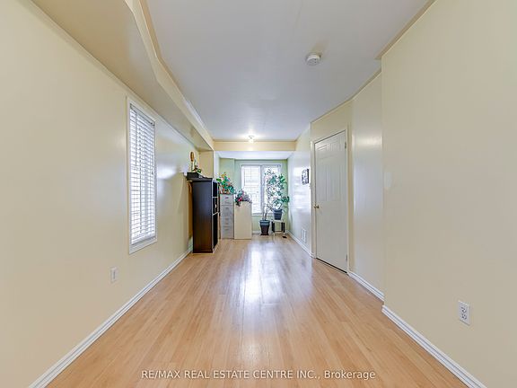 5th image of 7 Weston Rd